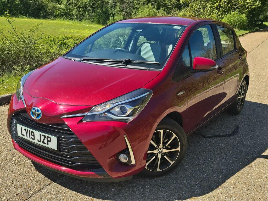 Toyota Yaris Hatchback 1.5 Vvt-h Icon Tech E-cvt Euro 6 Ss 5 LY19JZP Red #2