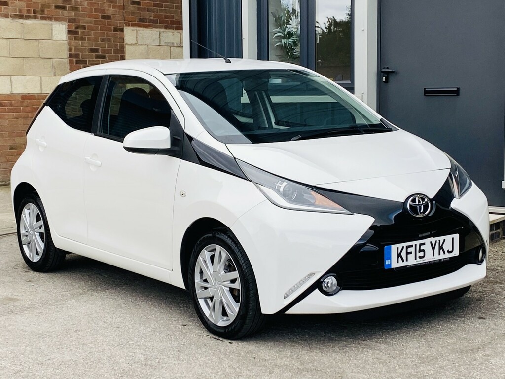 Toyota Aygo Hatchback 1.0 Vvt-i X-pression 201515 White