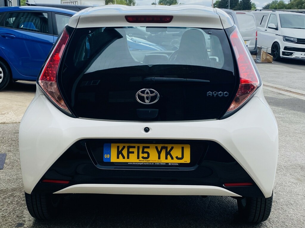Toyota Aygo Hatchback 1.0 Vvt-i X-pression 201515 KF15YKJ White #4