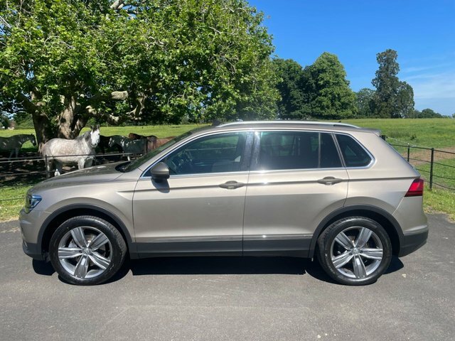 Volkswagen Tiguan 2019 2.0 Tdi Sel Suv Dsg 4Motion Euro 6 HG68UOJ Beige #2