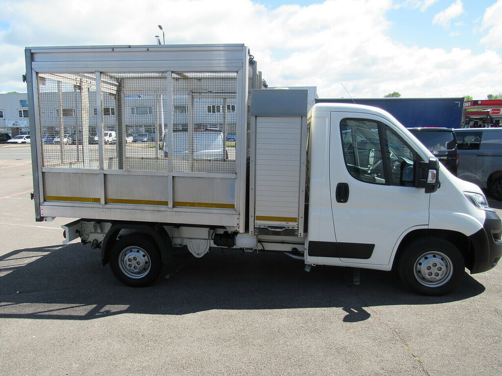 Citroen Relay 2.0 Bluehdi 35 Chassis Cab L2 Eu White