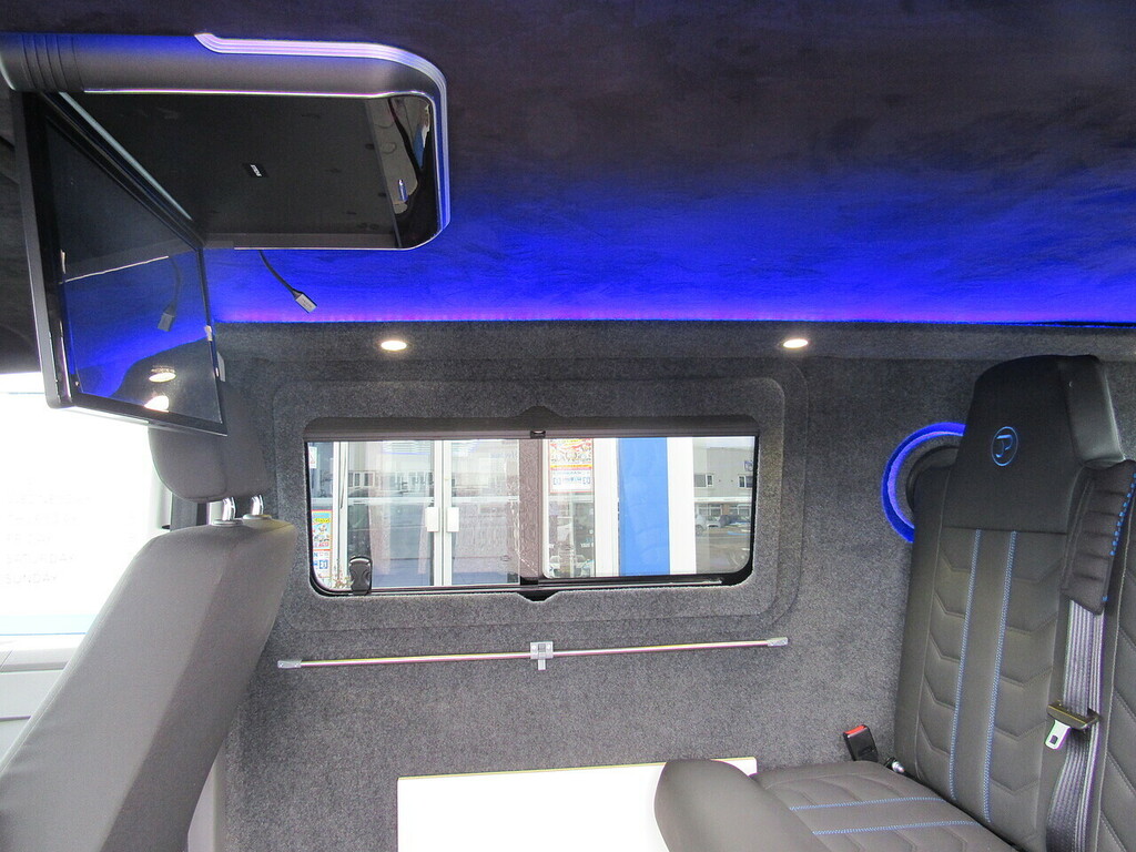 Volkswagen Transporter Tdi Highline 150 Bhp Dsg No Vat 5 Seat Day Camper Grey #2