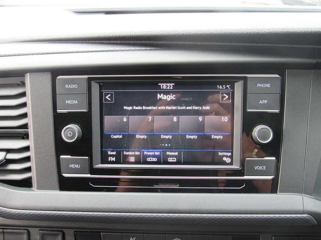 Volkswagen Transporter Sportline Panel Van T6.1 199Hp Dsg 4Motion Lwb Highline Tail Grey #19