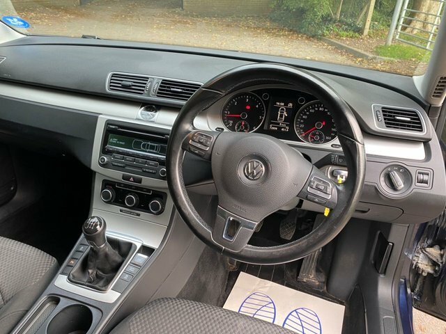 Volkswagen Passat 1.6 R Line Tdi Bluemotion Technology 105 Bhp Blue #5