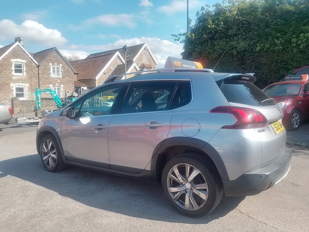Peugeot 2008 Puretech Allure SG19UMW Grey #3