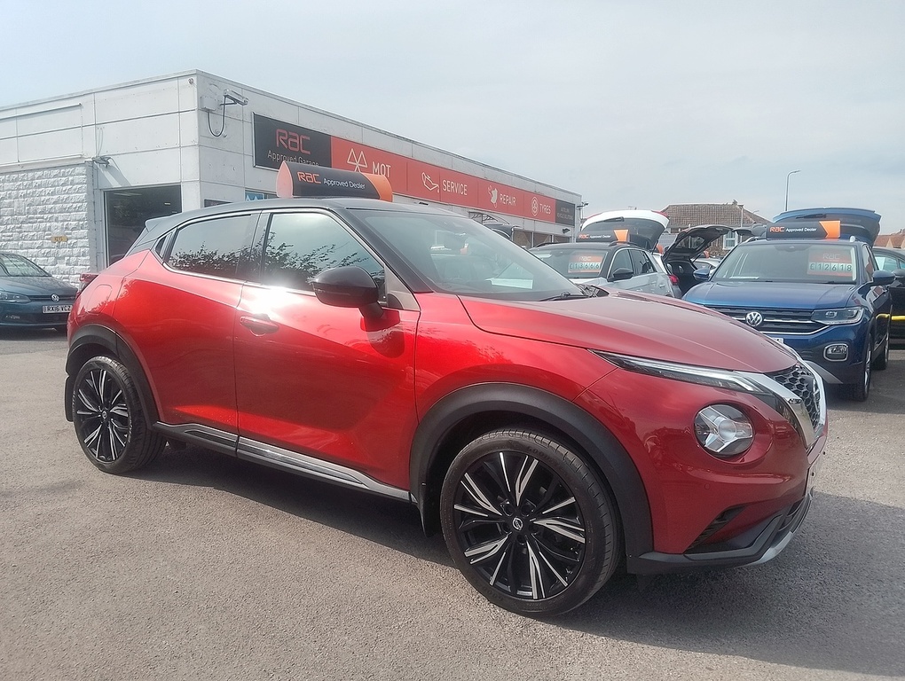 Nissan Juke Dig-t Tekna YS21ZGF Red
