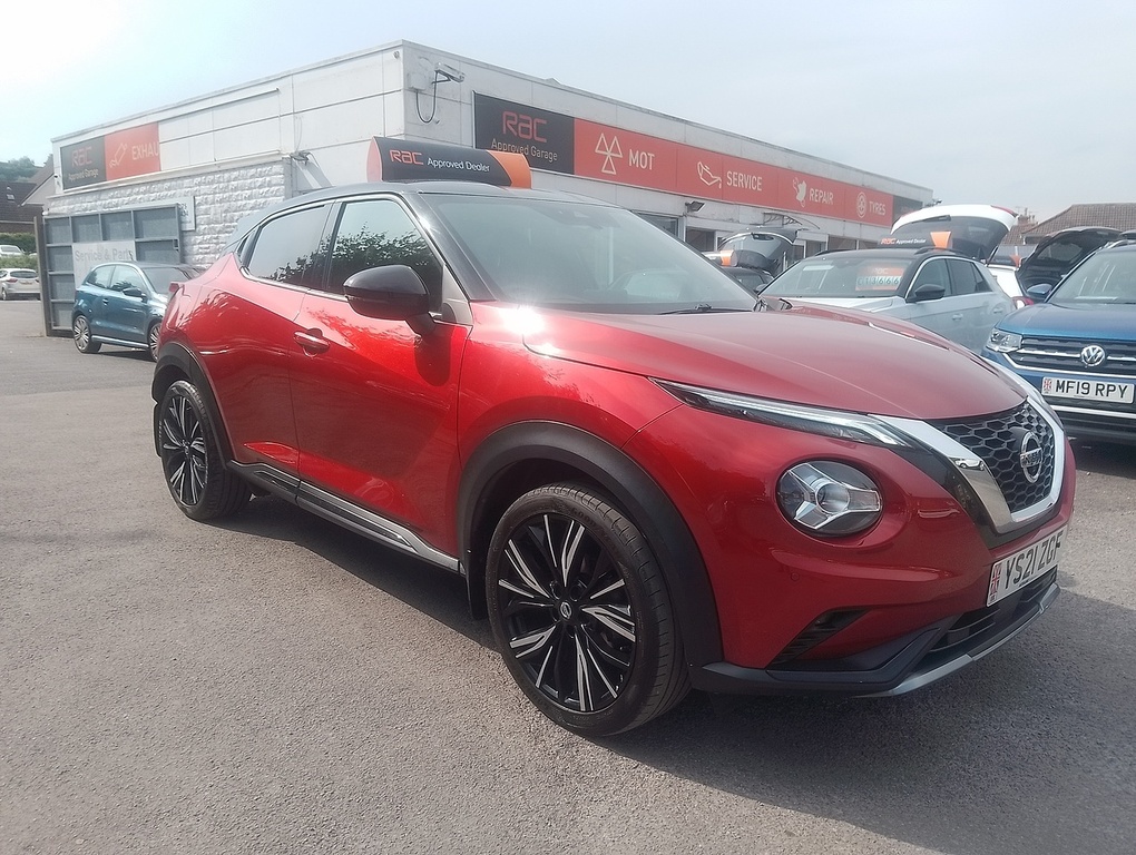 Nissan Juke Dig-t Tekna YS21ZGF Red #2