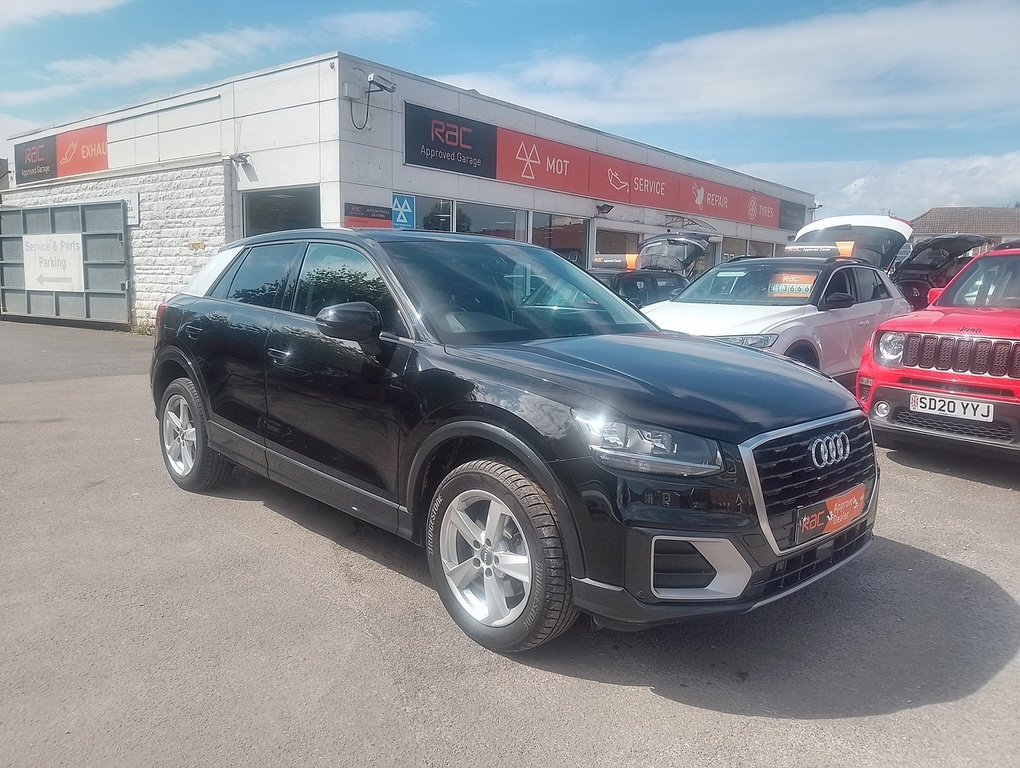 Audi Q2 Tdi Sport KO18BCF Black #2