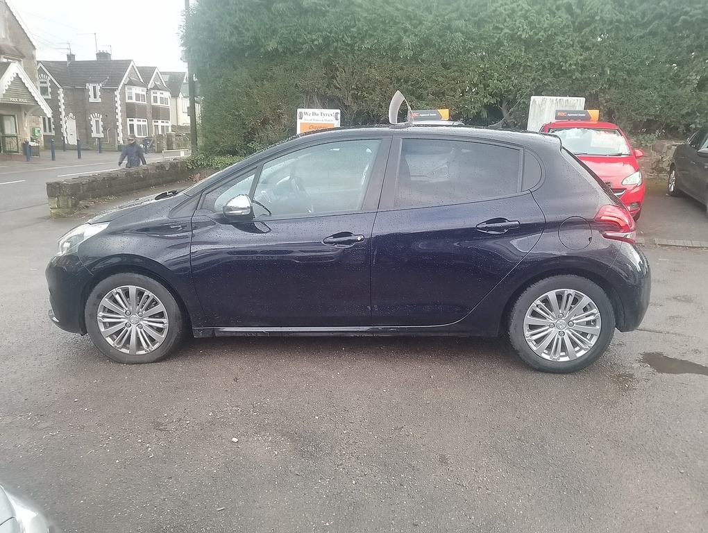 Peugeot 208 Puretech Signature KN19FNK Blue #6
