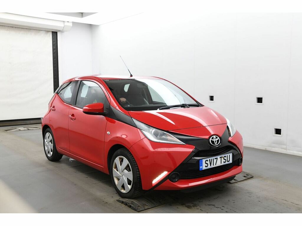 Toyota Aygo Vvt-i X-play SV17TSU Red #2