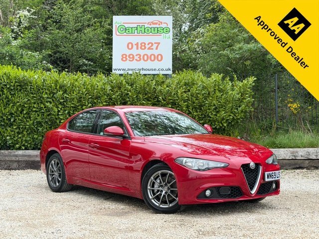 Alfa Romeo Giulia 2.0T Super Saloon Red