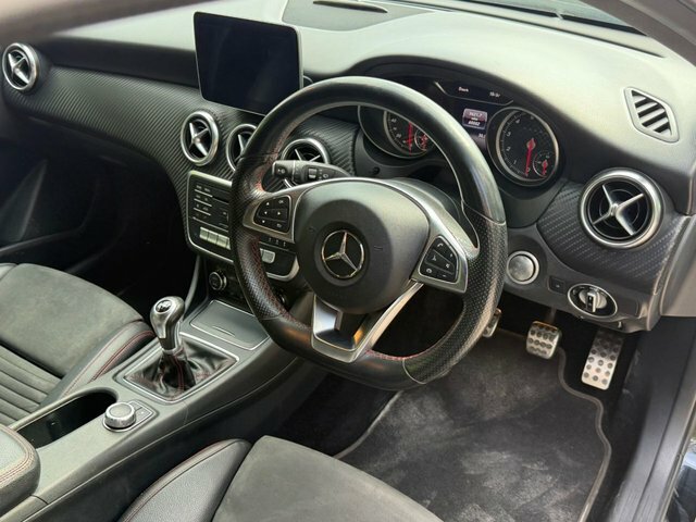 Mercedes-Benz A Class 1.6 A180 Amg Line VN67WWT Black #4