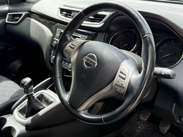 Nissan Qashqai 1.2 Dig-t Acenta Suv SD65OVA Black #4