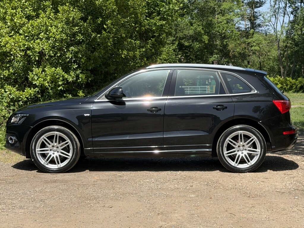 Audi Q5 2.0 Tdi S Line Black #2