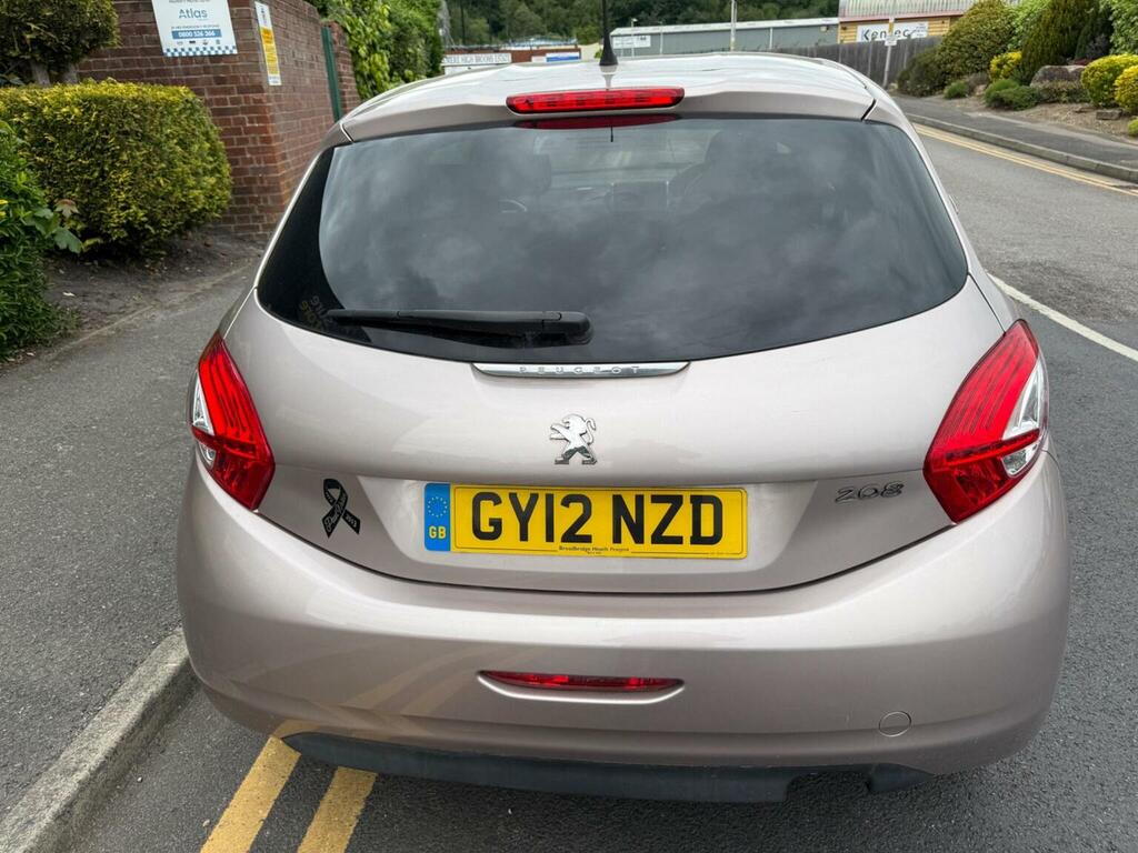Peugeot 208 Hatchback 1.4 Vti Allure Euro 5 201212 Pink #6