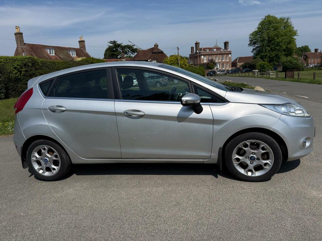Ford Fiesta Hatchback 1.4 Zetec 201212 Silver #4