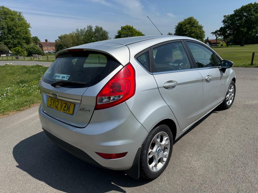 Ford Fiesta Hatchback 1.4 Zetec 201212 Silver #5