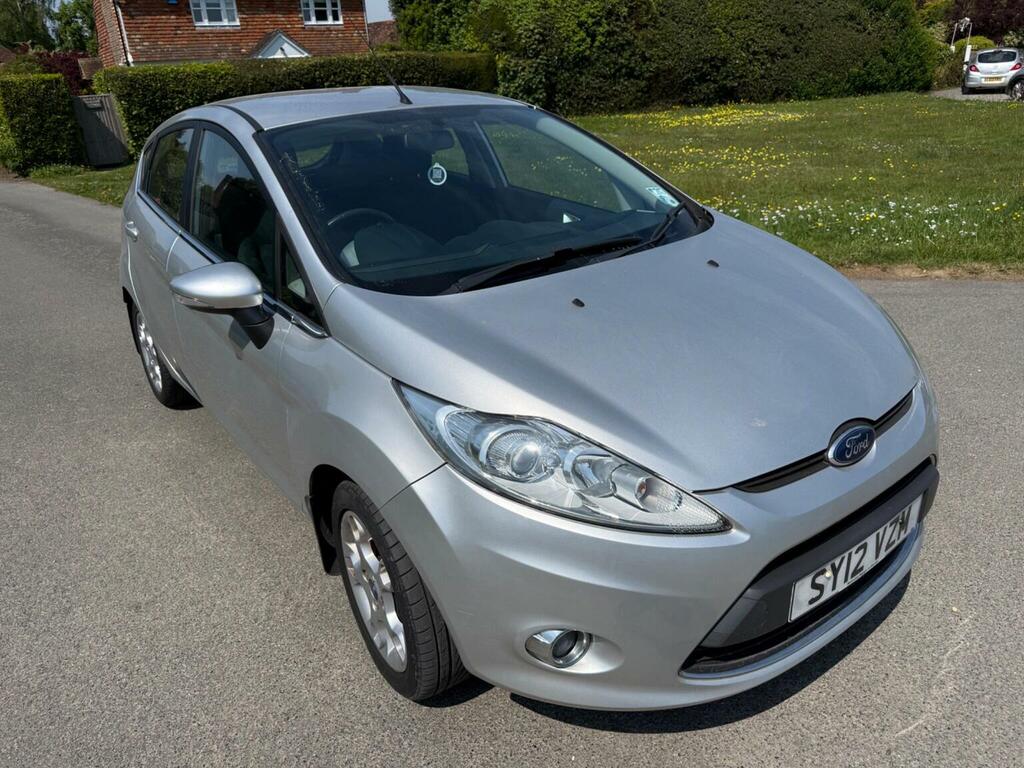 Ford Fiesta Hatchback 1.4 Zetec 201212 Silver #2