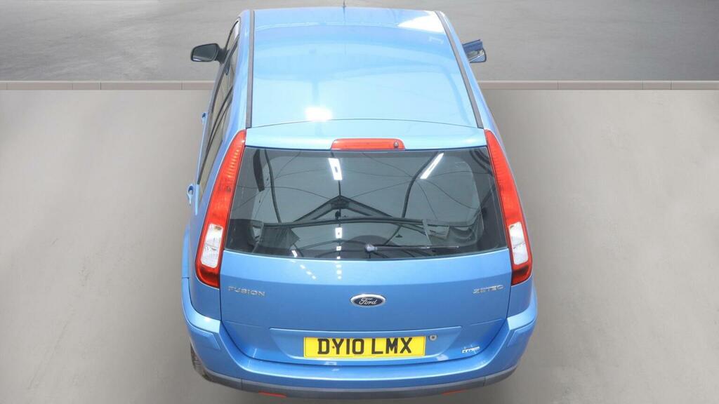 Ford Fusion Hatchback Silver #8