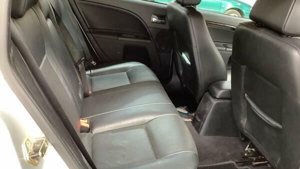 Ford Mondeo 1.8 LX Red #10