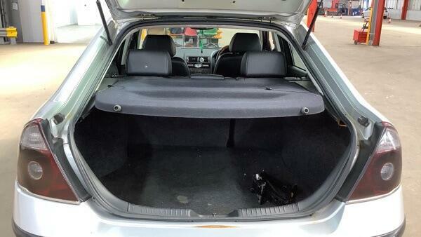 Ford Mondeo 1.8 LX Red #13