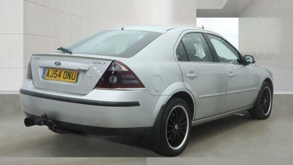 Ford Mondeo Ghia X Silver #4