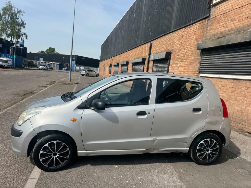 Nissan Pixo 1.0 N-tec Silver #6