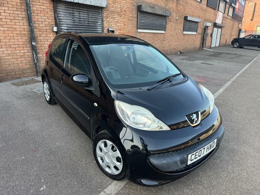 Peugeot 107 1.0 12V Urban Euro 4 Black #2