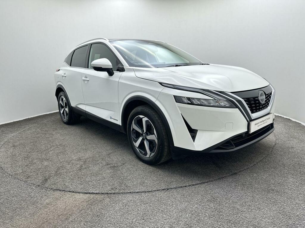 Nissan Qashqai 1.5 E-power N-connecta Glass Roof White