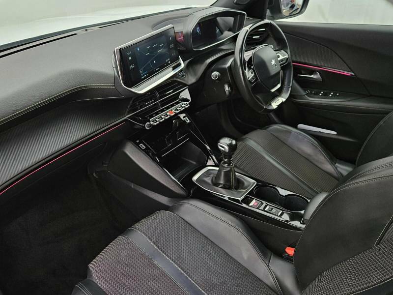 Peugeot 2008 1.5 Bluehdi 110 Gt White