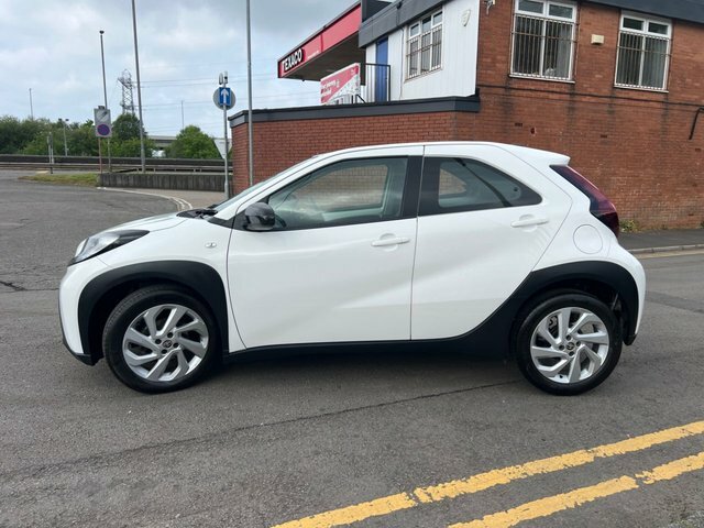 Toyota Aygo X 1.0 Vvt-i Pure Hatchback Euro 6 CA72NVX White #6