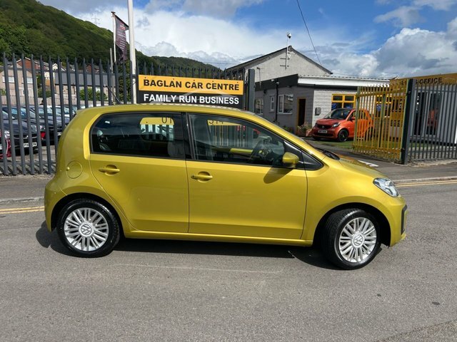 Volkswagen Up 1.0 Move Up Hatchback Euro 6 6 CV17GJO Yellow #2