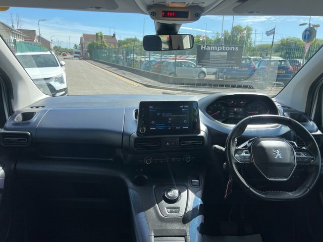 Peugeot Rifter 1.5 Bluehdi Allure Standard Mpv Eat Eur CF19OJD White #3