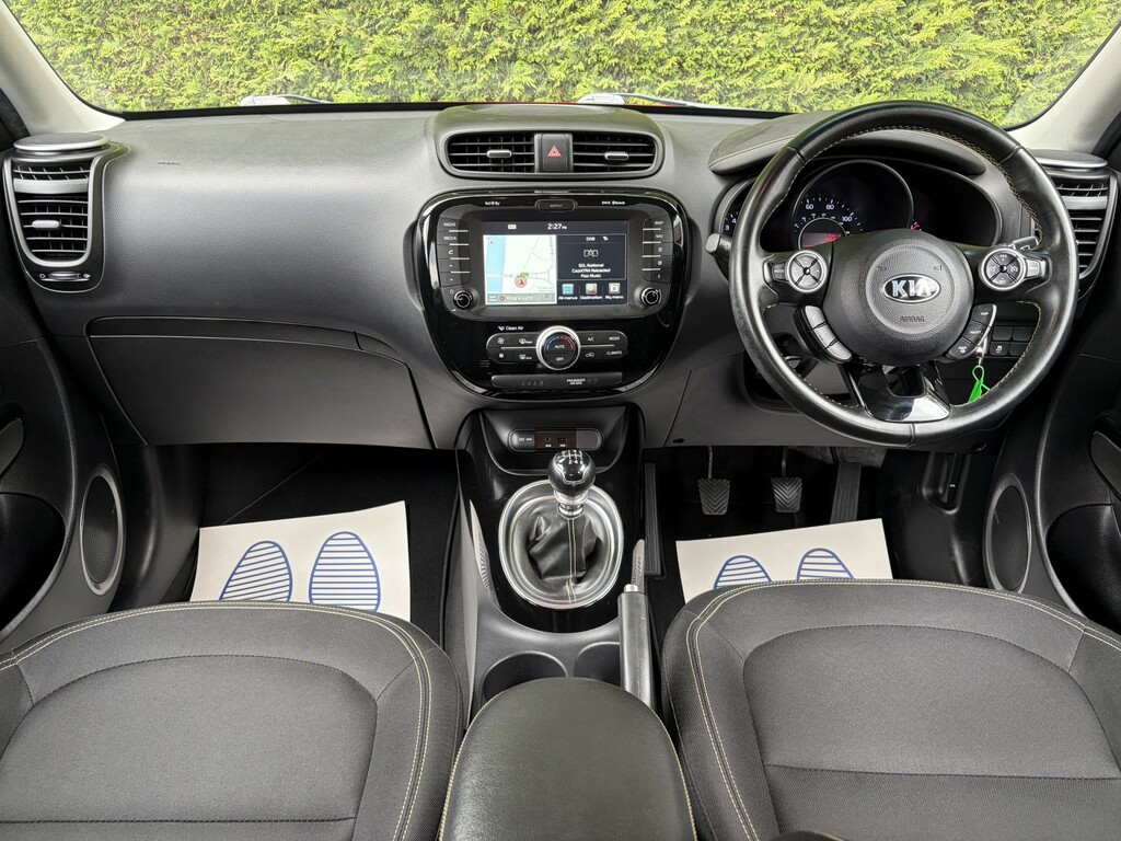 Kia Soul 1.6 Crdi Connect Plus Red #2
