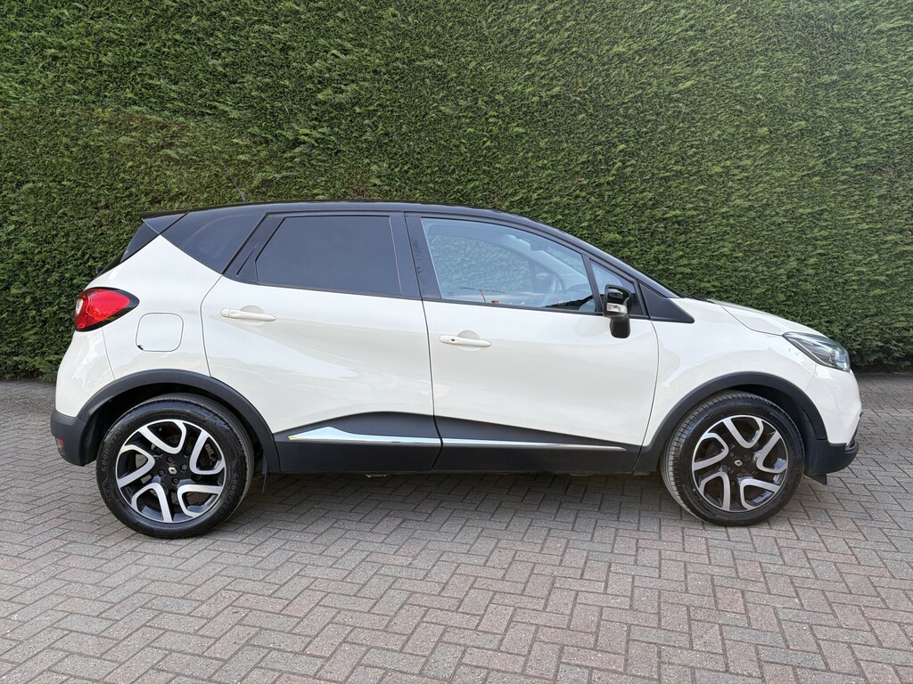Renault Captur 0.9 Signature Nav Tce 90 AY65URM White #4