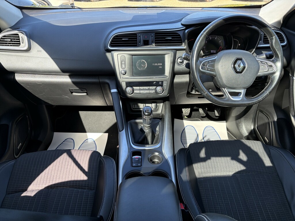 Renault Kadjar 1.2 Signature Nav Tce 130 SN18PXJ Black #2