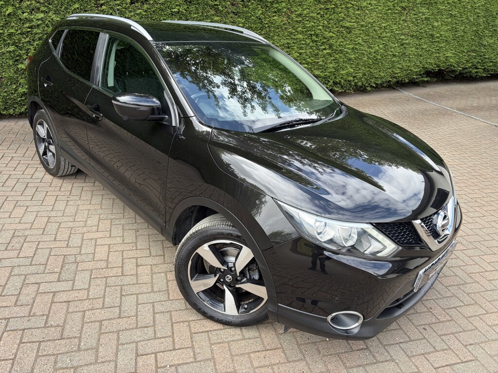 Nissan Qashqai 1.2 Dig-t N-connecta Black