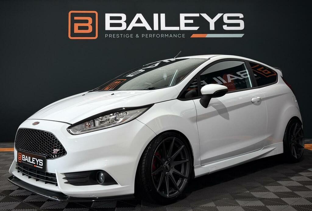 Ford Fiesta 1.6T Ecoboost St-3 Euro 6 201616 White