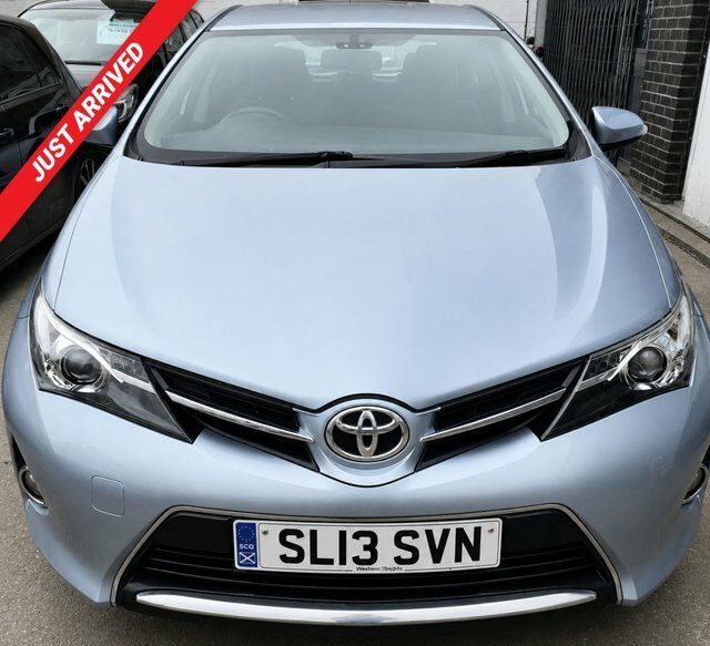 Toyota Auris 1.33 Dual Vvt-i Icon Hatchback E Blue