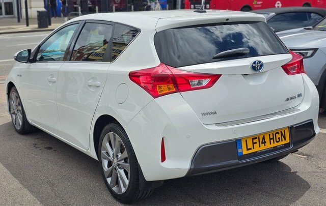 Toyota Auris 1.8 Vvt-h Excel Hatchback Hyb LF14HGN White #5