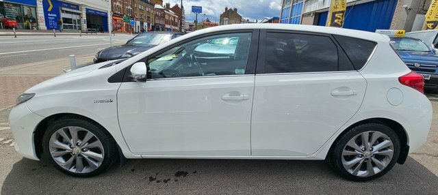 Toyota Auris 1.8 Vvt-h Excel Hatchback Hyb LF14HGN White #4