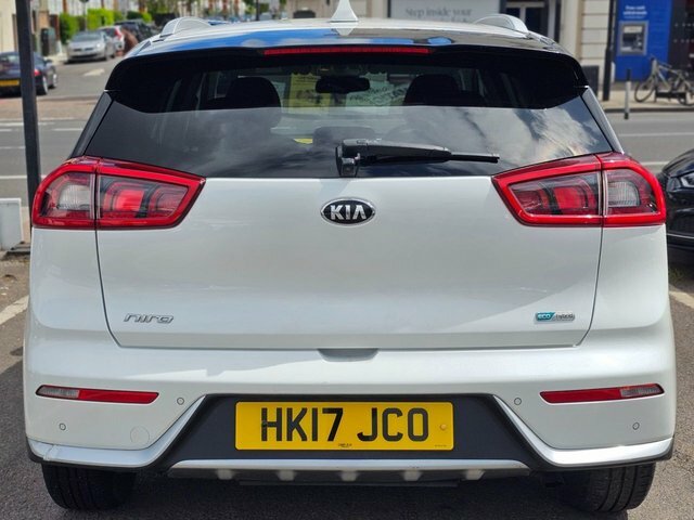Kia Niro 1.6H Gdi 2 Suv Hybrid Dct Eur HK17JCO White #6
