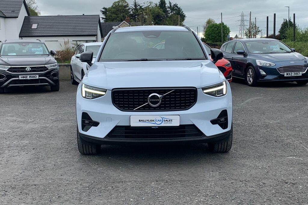 Volvo XC40 2.0 B4 197Ps Plus Dark In Cloud Blue With 4K YR25EXC Blue #4