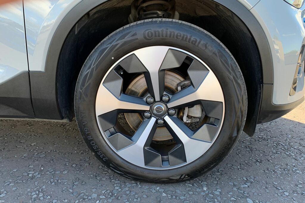 Volvo XC40 2.0 B4 197Ps Plus Dark In Grey With 20K YJ74ZLB Grey #6