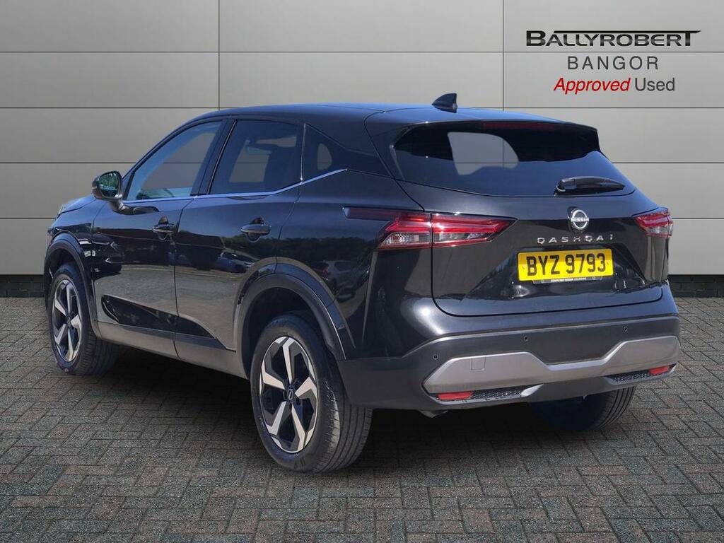 Nissan Qashqai 1.3 Dig-t Mh N-connecta BYZ9793 Black #2