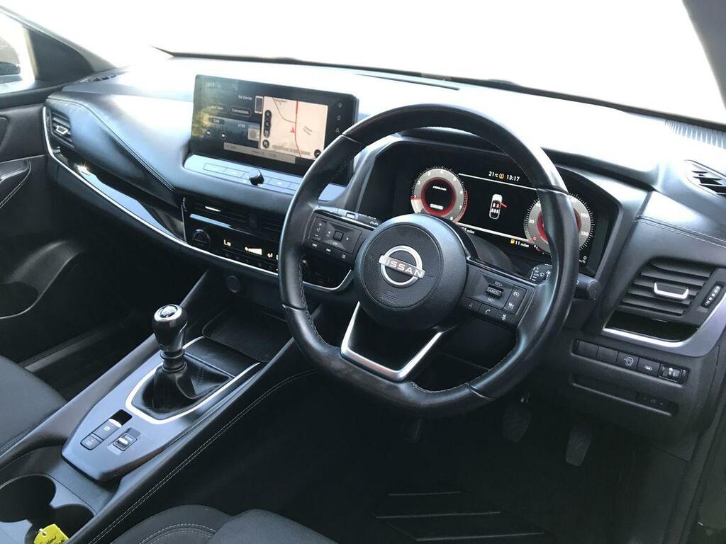 Nissan Qashqai 1.3 Dig-t Mh N-connecta BYZ9793 Black #3