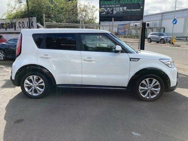 Kia Soul Crdi Urban Euro 6 SL17OVW White #3