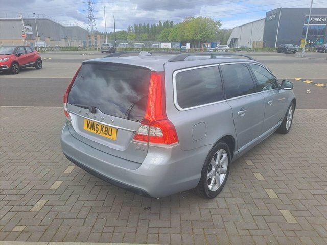 Volvo V70 D3 Se Nav Silver #3