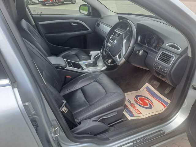 Volvo V70 D3 Se Nav Silver #2