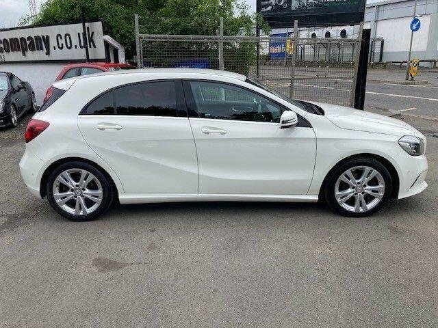 Mercedes-Benz A Class A200d Sport Premium 7G-dct KU16NJO White #4